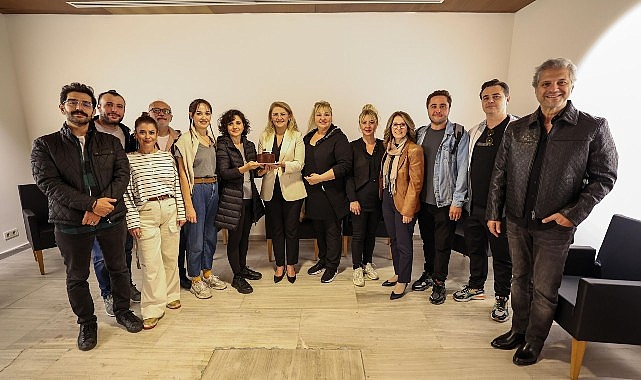 Başkan Ovalıoğlu, Yenilenen Leyla Gencer’deki İlk Oyunu İzledi- Forum Haber