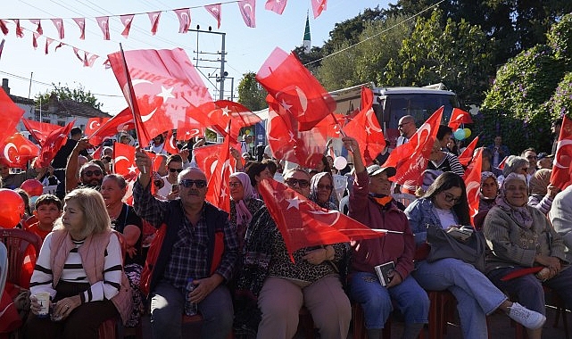 Çeşme Germiyan’da Cumhuriyet coşkusu  “Bu gurur bizim”- Forum Haber