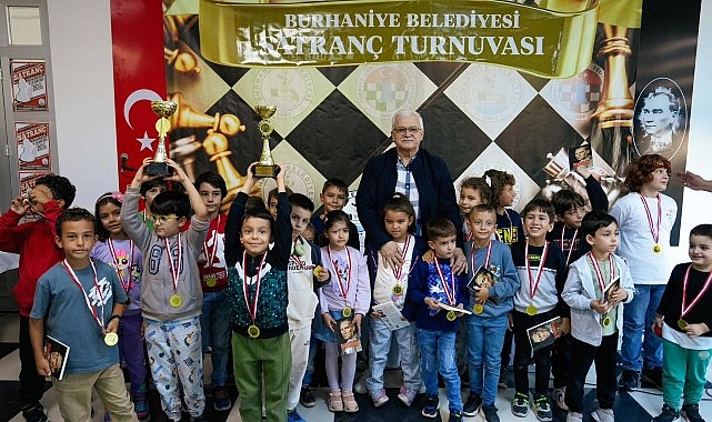 Cumhuriyet Bayramı Satranç Turnuvası Tamamlandı- Forum Haber