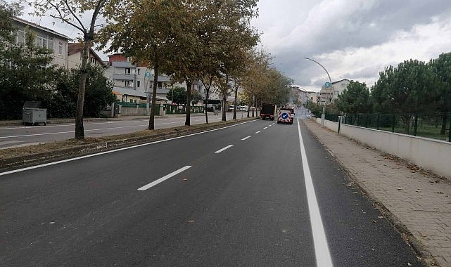 Derince Ertuğrul Gazi Caddesi’nde yol çizgileri çizildi- Forum Haber