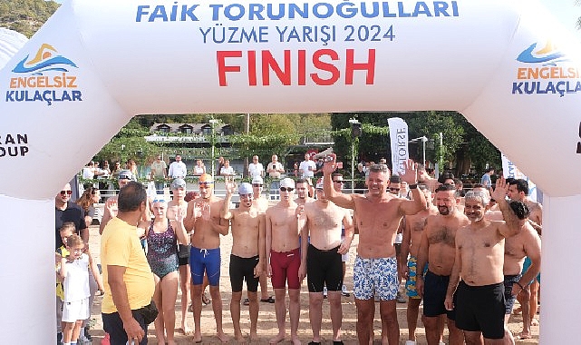 Engelsiz Kulaçlar’ın 6.’sı Fethiye’de Gerçekleşti, Özel Eğitime Gereksinim Duyan Gençler Sadettin Saran ile Yüzdü- Forum Haber