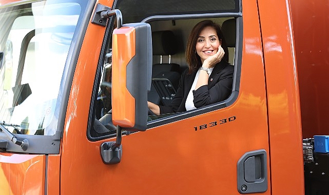 Ford Trucks, Ağır Ticari Araç Sektöründe Önyargıları Yıkıyor: Kadın Kamyon Şoför Akademisi ile Kadınlar Direksiyona Geçiyor- Forum Haber
