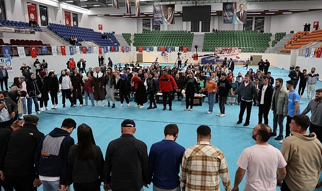 Gençlik şöleninde unutulmayacak bir akşam- Forum Haber