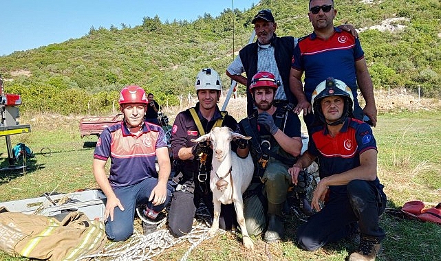 İzmir İtfaiyesi’nden yürekleri ısıtan kurtarma operasyonu- Forum Haber