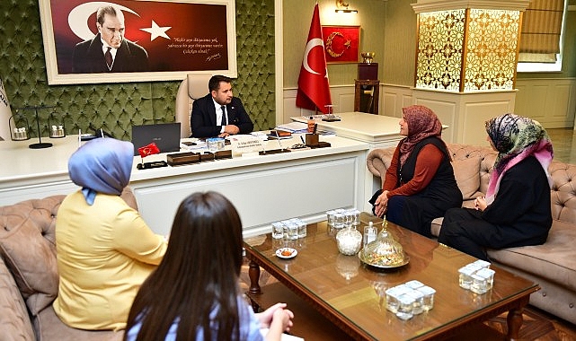Kahramankazan Belediye Başkanı Selim Çırpanoğlu, Halk Günü’nde ilçe sakinleriyle bir araya gelmeyi sürdürüyor.- Forum Haber