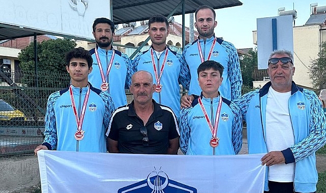 Kahramankazan Belediyespor Kulübü Bocce Takımı, Antalya’daki uluslararası turnuvadan başarıyla döndü.- Forum Haber