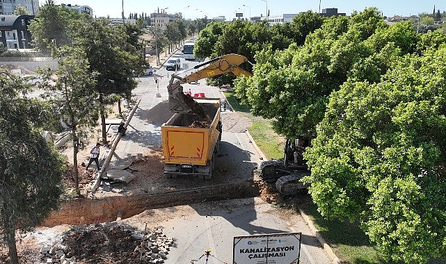 Kardeş Kentler Caddesi’nde kazalara neden olan kurp düzeltiliyor- Forum Haber