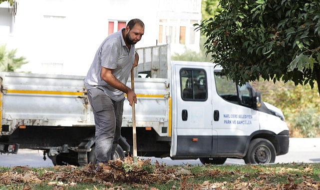 Narlidere’de parklarda temizlik seferberliği başlatıldı.- Forum Haber