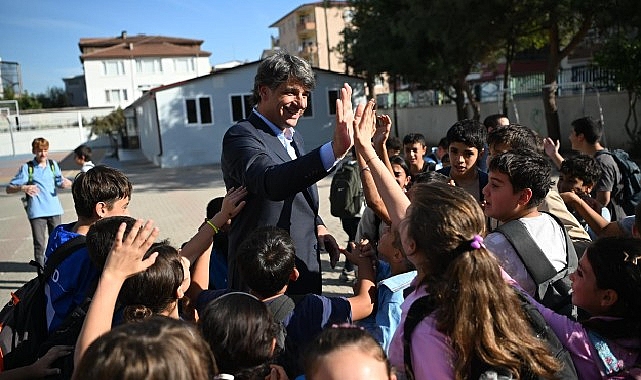 Öğrencilerden Kocaman’a sevgi seli.- Forum Haber
