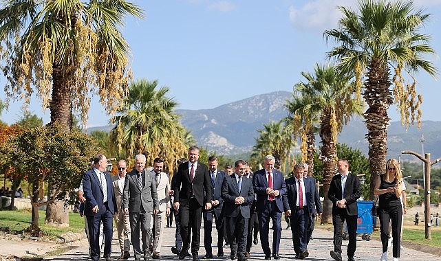 Uluslararası Balkan Şenliği’nin konukları Buca’yı adım adım gezdi- Forum Haber