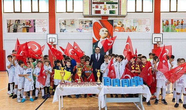 Çocuklar futsalı çok sevdi – Yoğun ilgi yeni turnuva getirdi- Forum Haber