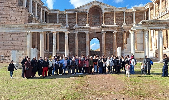 Manisalı Kadınlar Adım Adım Salihli’yi Gezdi- Forum Haber