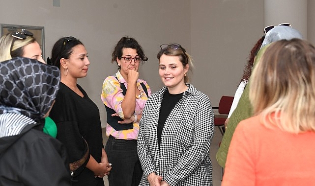 Osmangazi Belediyesi’nden kadınlara özel tiyatro eğitimi- Forum Haber