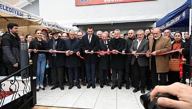 Salihli Belediyesi Ata Evi Emekliler Sosyal Tesisi Sağlık Mahallesi Fevzipaşa Caddesi No: 56’da Hizmete Açıldı- Forum Haber