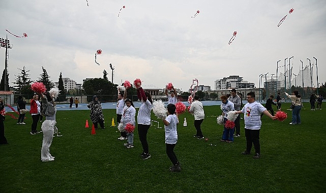 Manisa’da özel bireyler için renkli şenlik- Forum Haber
