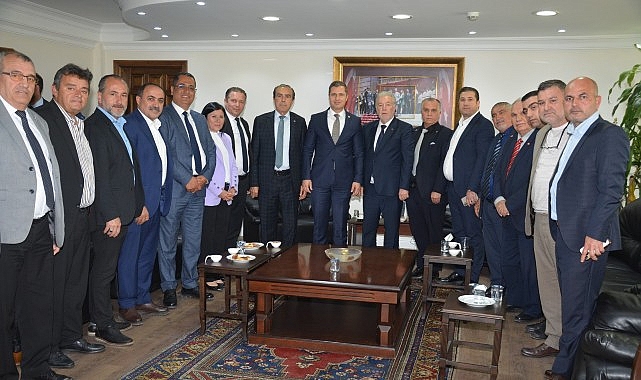 Deniz Yücel’e esnaftan sıcak karşılama- Forum Haber