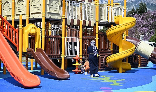 Kemer’de parklar yenileniyor – Forum Haber