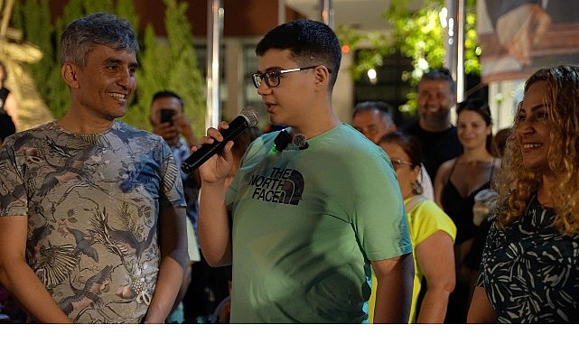 11. Çeşme Uluslararası Açık Satranç Turnuvası’nda Simultane Gösteri yoğun ilgi gördü!- Forum Haber