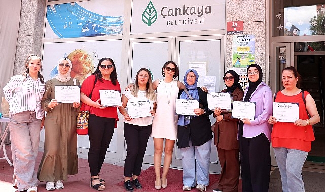 Cebeci Çankaya Evi’nde Mezuniyet Sevinci: 180 Kursiyer Katılım Belgesi Aldı- Forum Haber