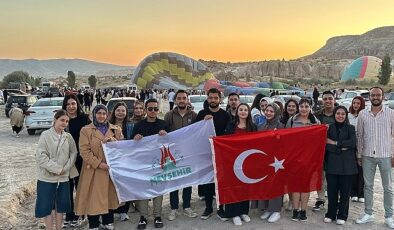 Finallerin Bitimiyle Üniversite Öğrencilerine Balon Seyri Etkinliği- Forum Haber