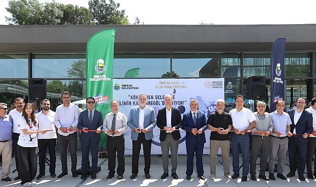 İnegöl Kent Meydanı “TÜBİTAK Bilim Fuarı Festivaline” Ev Sahipliği Yaptı- Forum Haber