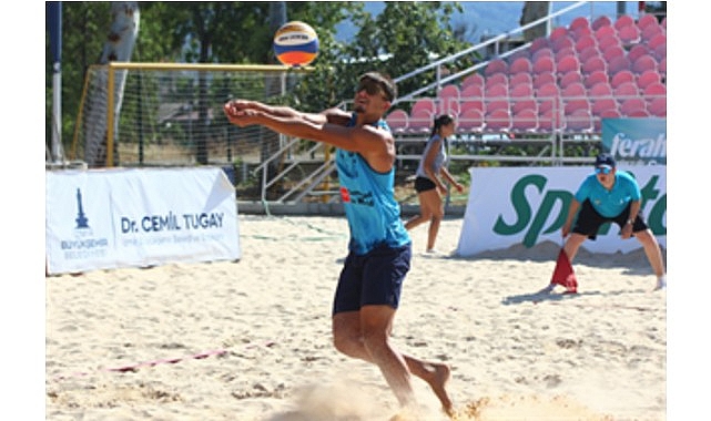 Plaj voleybolunun kalbi İzmir’de attı- Forum Haber