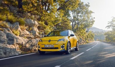 Pop İkonu Geri Döndü:  Renault 5 E-Tech Elektrikli Türkiye’de Satışta- Forum Haber